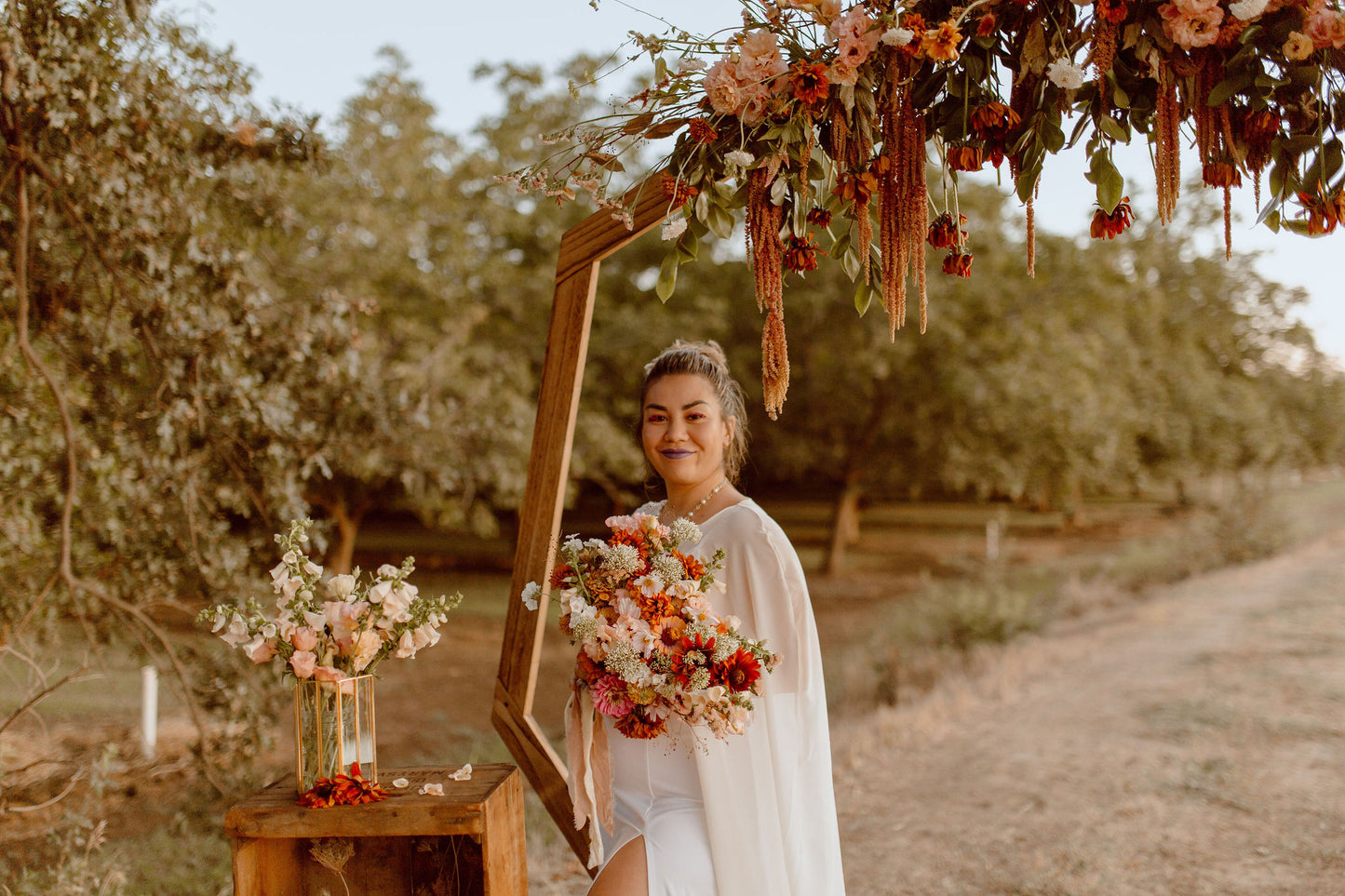 Farmers pick Bridal Bouquet, size Grande (October-February)